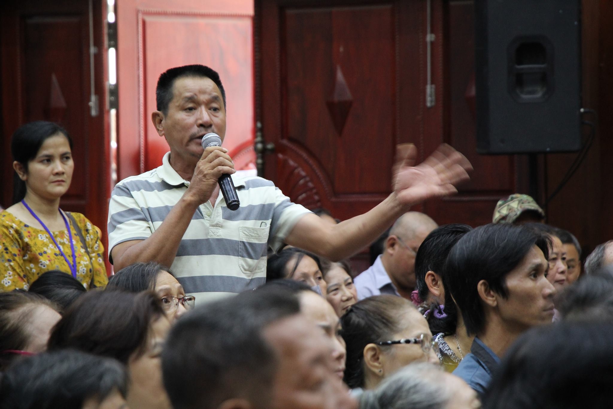 Nguoi dan doi chat voi ong Doan Ngoc Hai anh 1