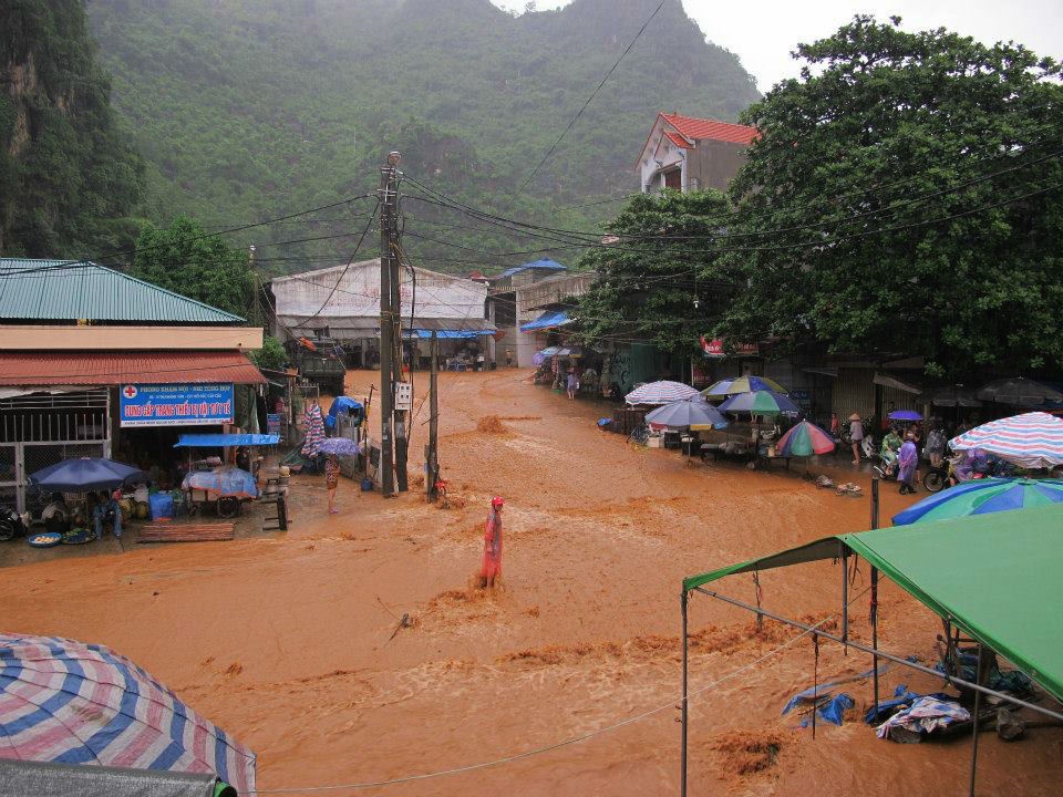 Thu tuong ra cong dien ung pho mua lu tai cac tinh Bac Bo hinh anh