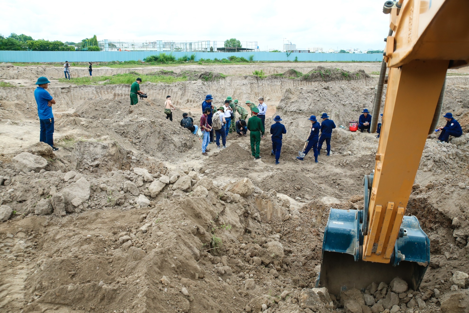 tim hai cot o Tan Son Nhat anh 7