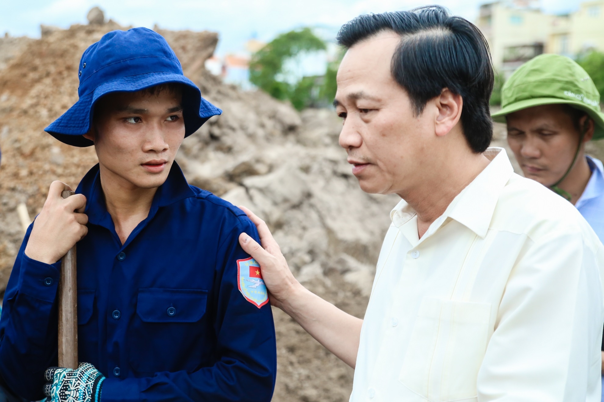 tim hai cot o Tan Son Nhat anh 1