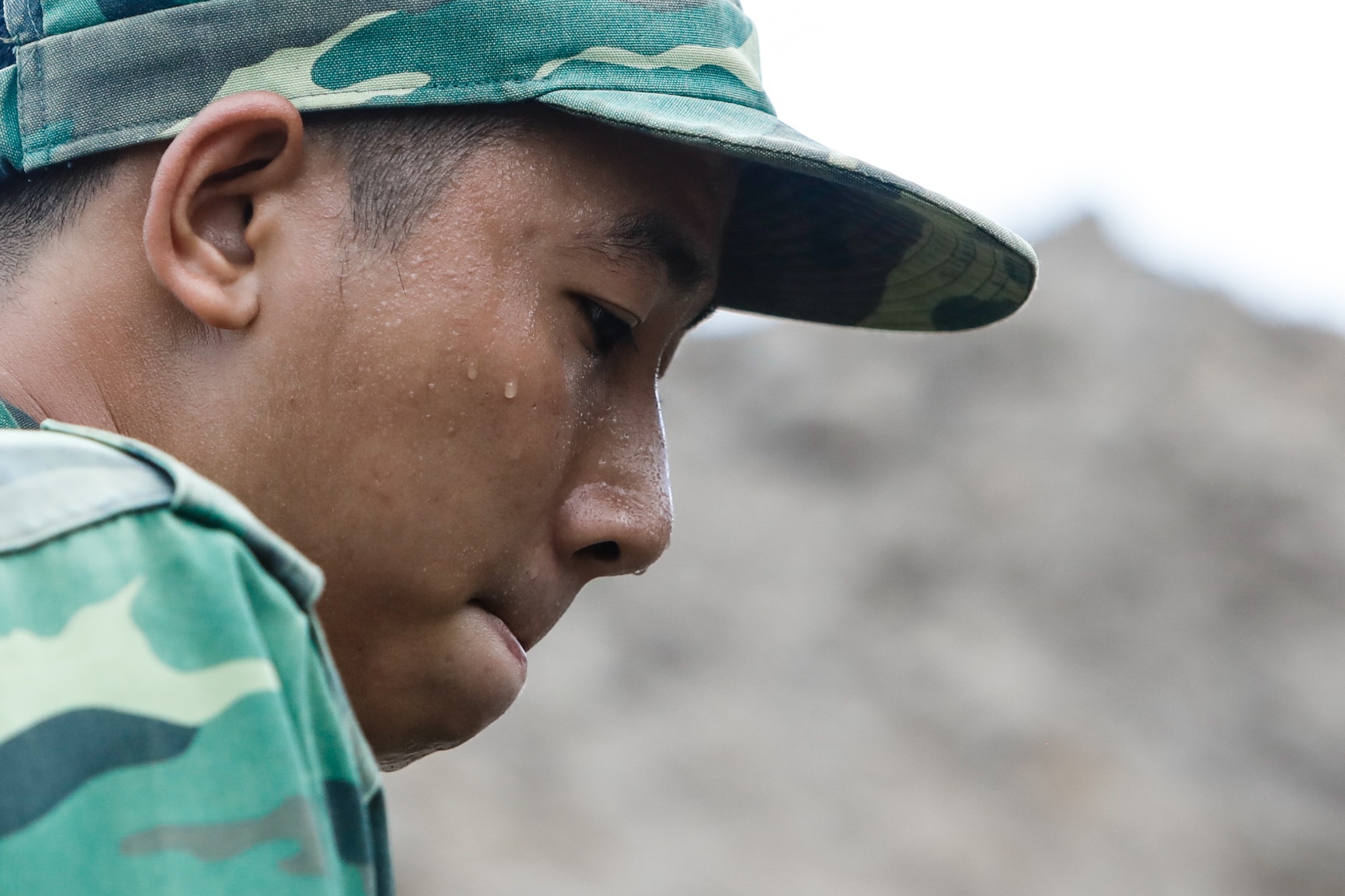 tim hai cot o Tan Son Nhat anh 9