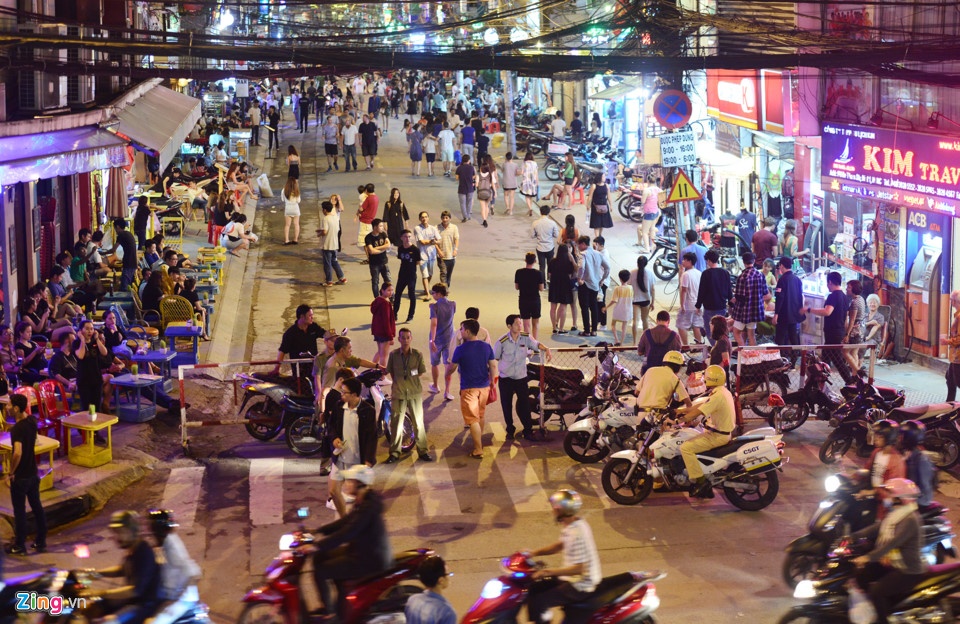 Pho di bo Bui Vien anh 1