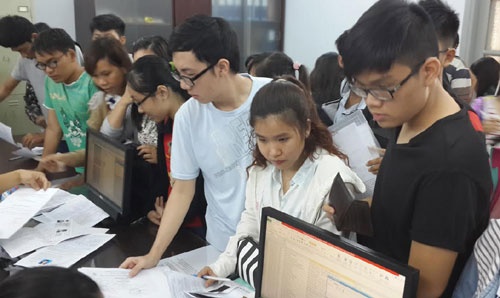 Diem chuan 2017 cua DH Ngoai ngu Tin hoc TP.HCM hinh anh