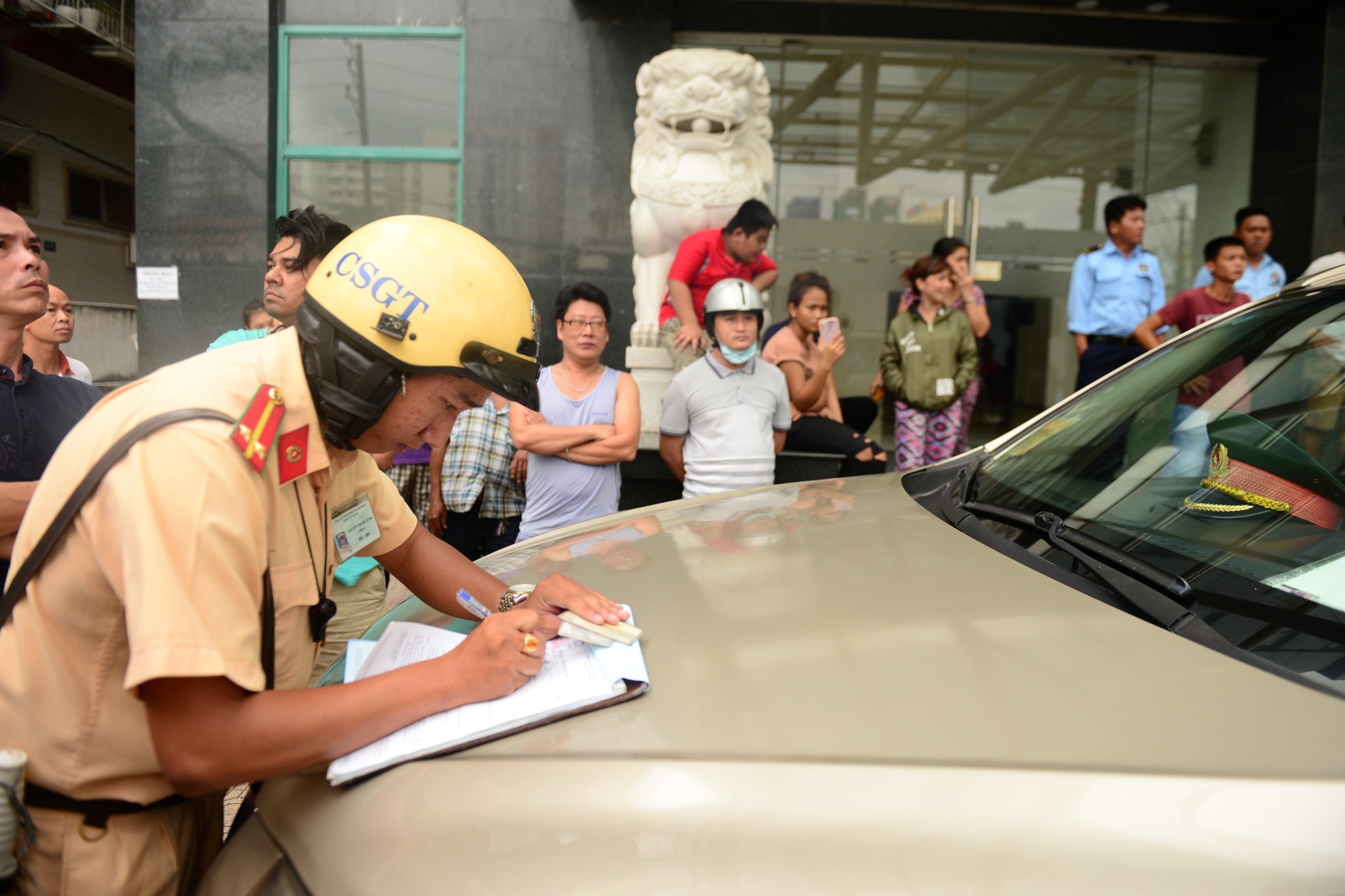 Nguoi dan phan ung ong Doan Ngoc Hai anh 8