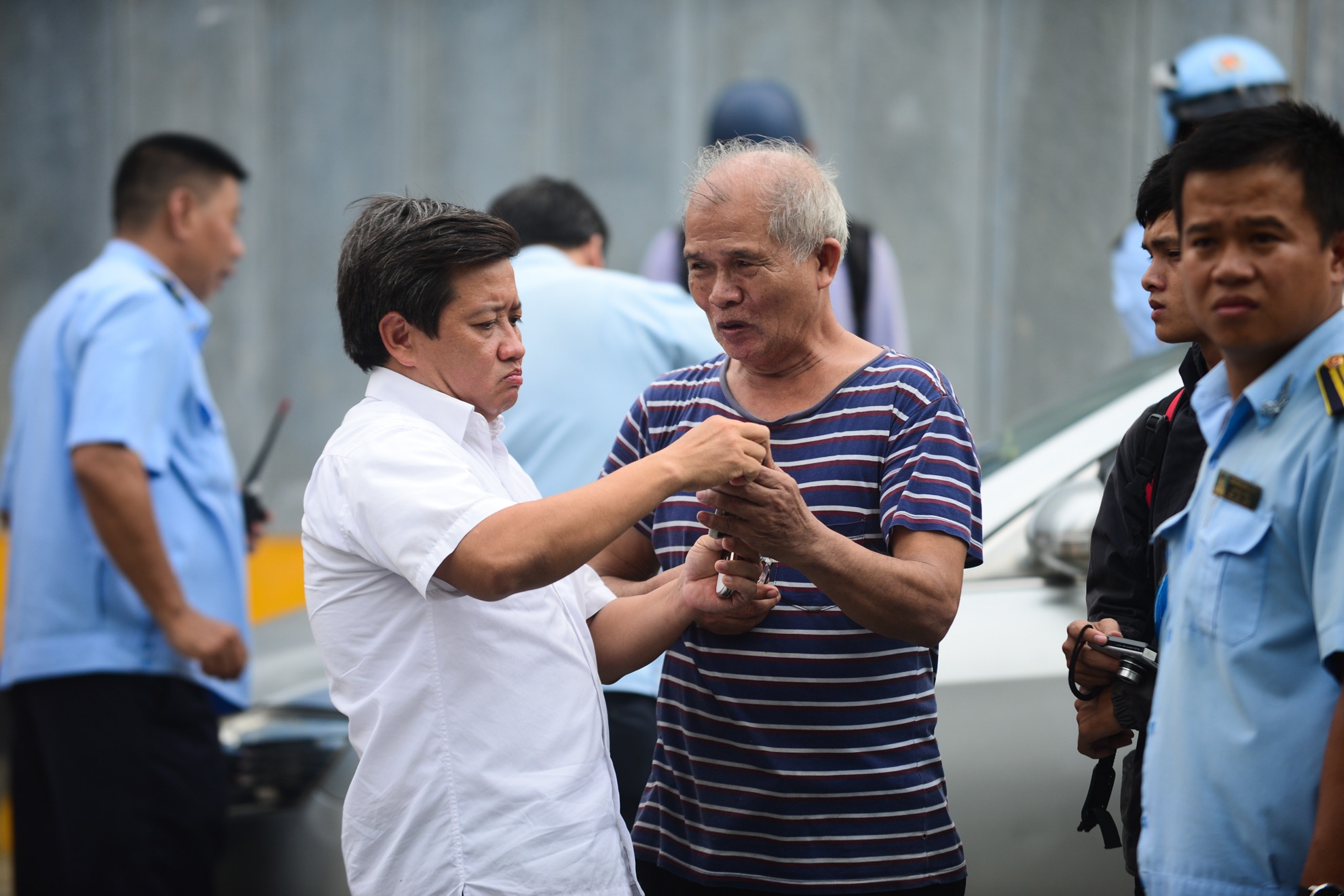 Nguoi dan phan ung ong Doan Ngoc Hai anh 6
