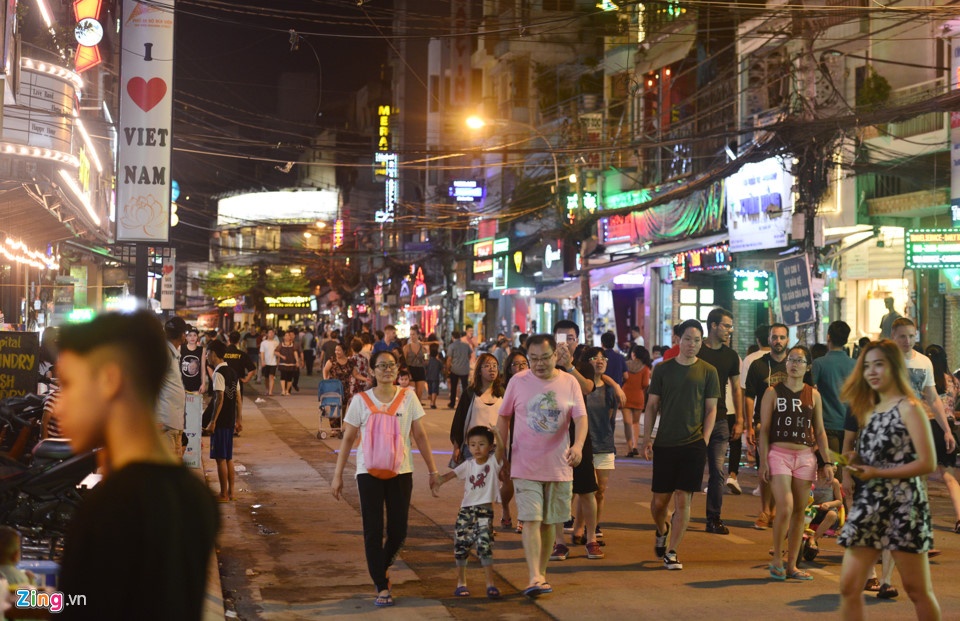 Pho di bo Bui Vien anh 1