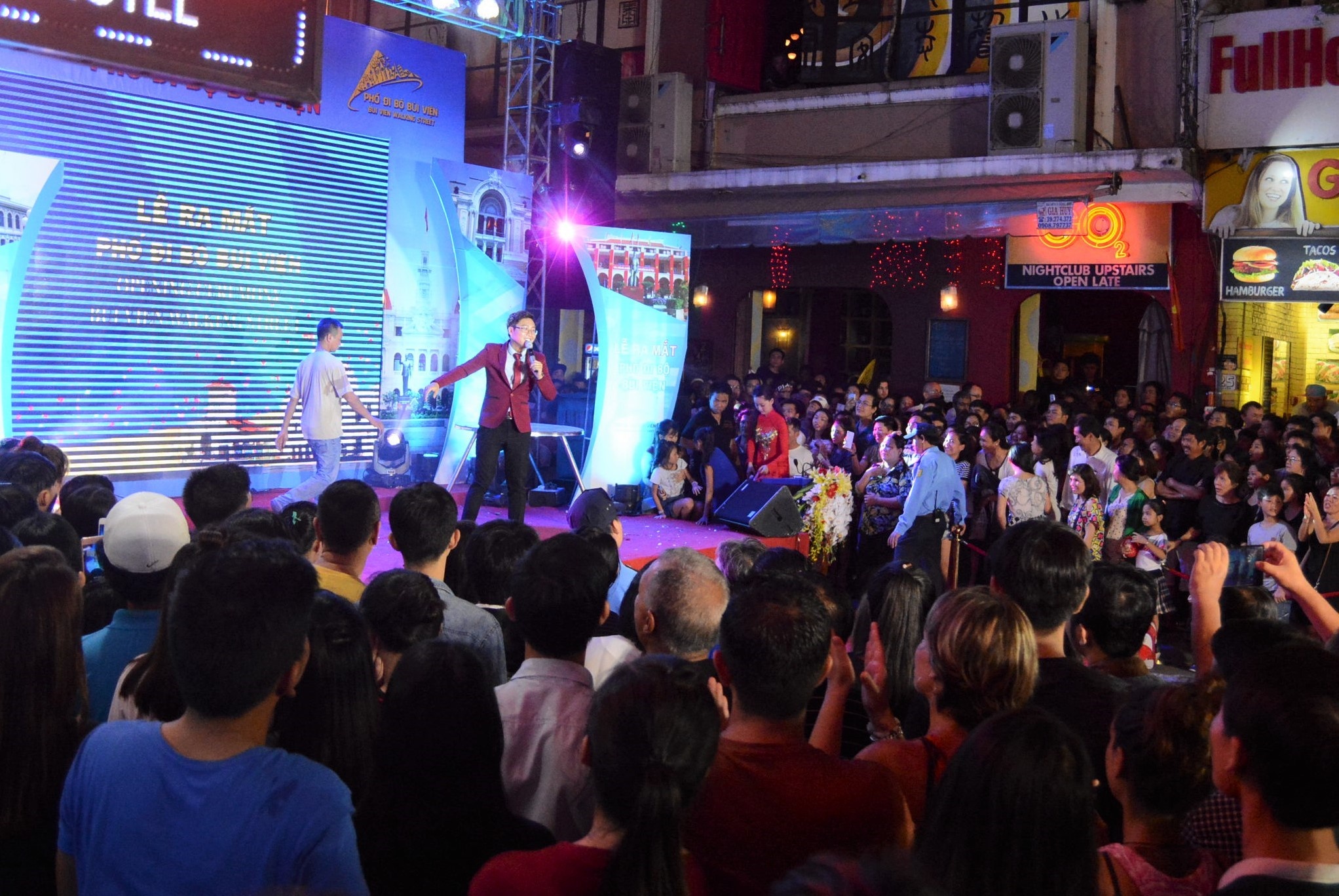 Pho di bo Bui Vien anh 1