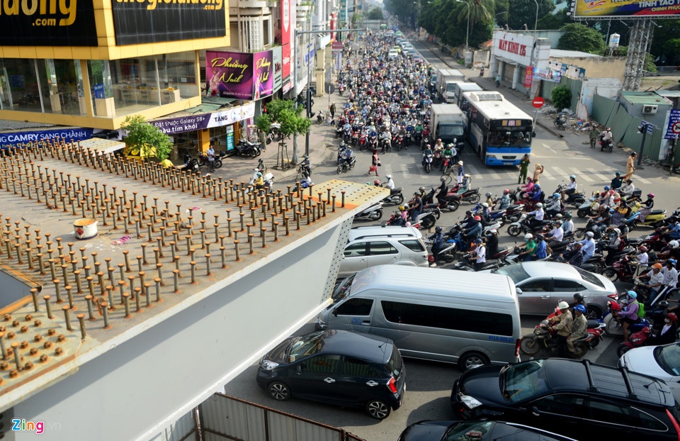 Dieu chinh giao thong Tan Son Nhat anh 2