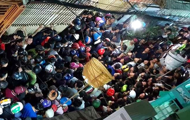 Hang nghin nguoi dan Sai Gon tap trung 'giat co hon' hinh anh