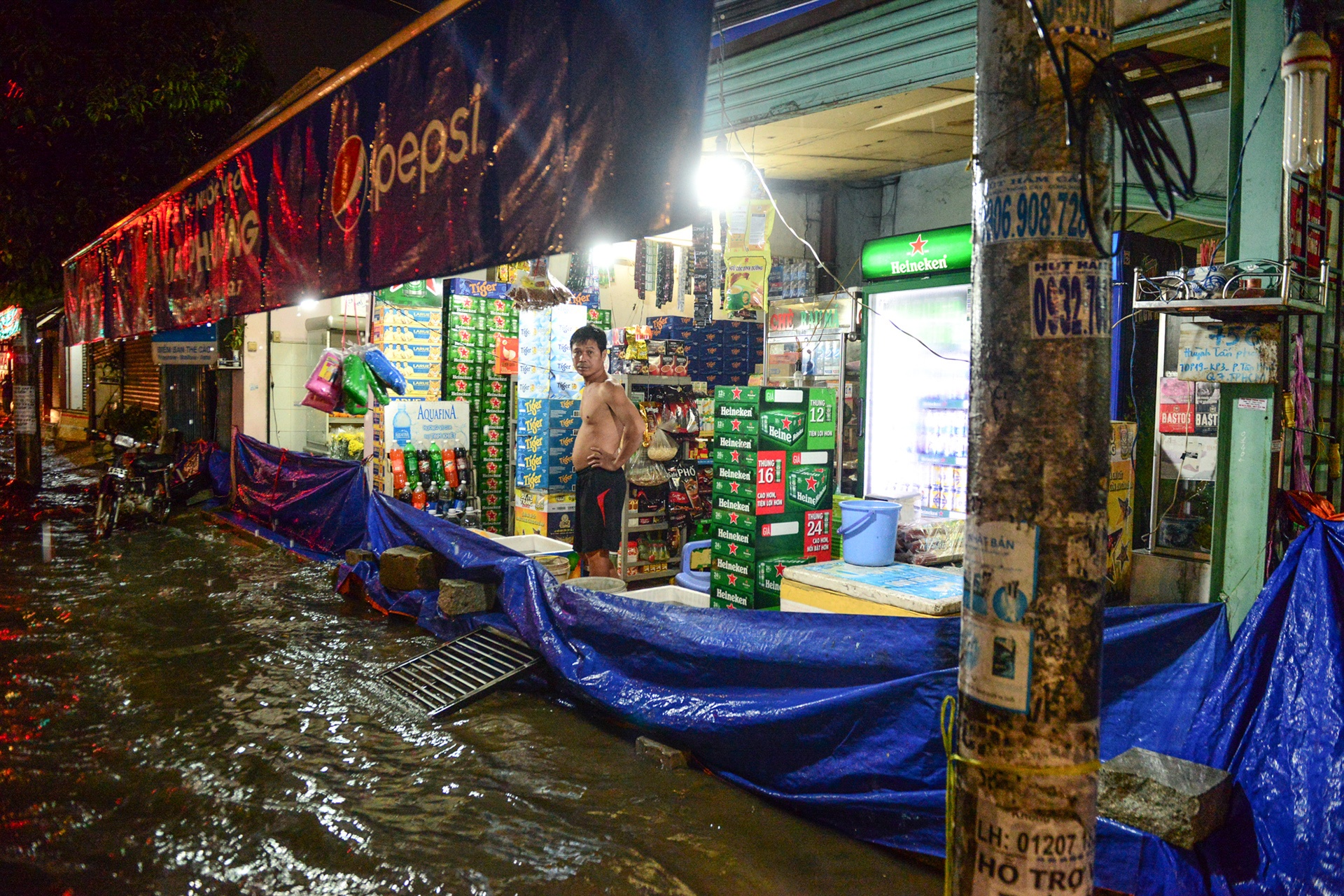 Sai Gon ngap nang anh 8
