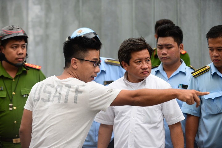 Ong Doan Ngoc Hai khong duoc tu y dan doan di dep via he o Sai Gon hinh anh