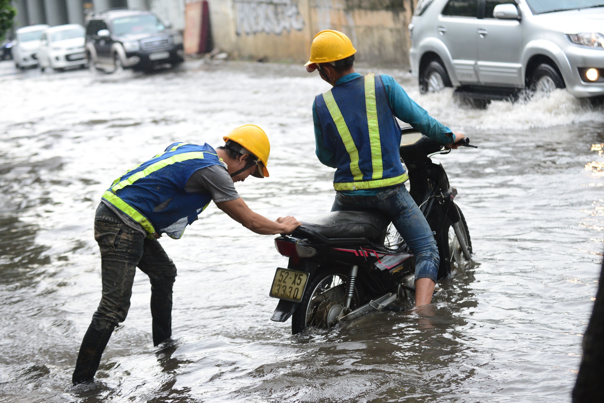 Duong Nguyen Huu Canh ngap sau anh 5