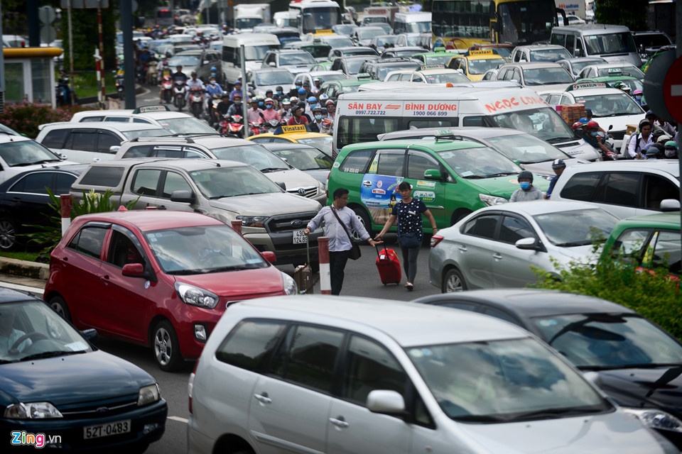 lam tau dien o san bay Tan Son Nhat anh 1