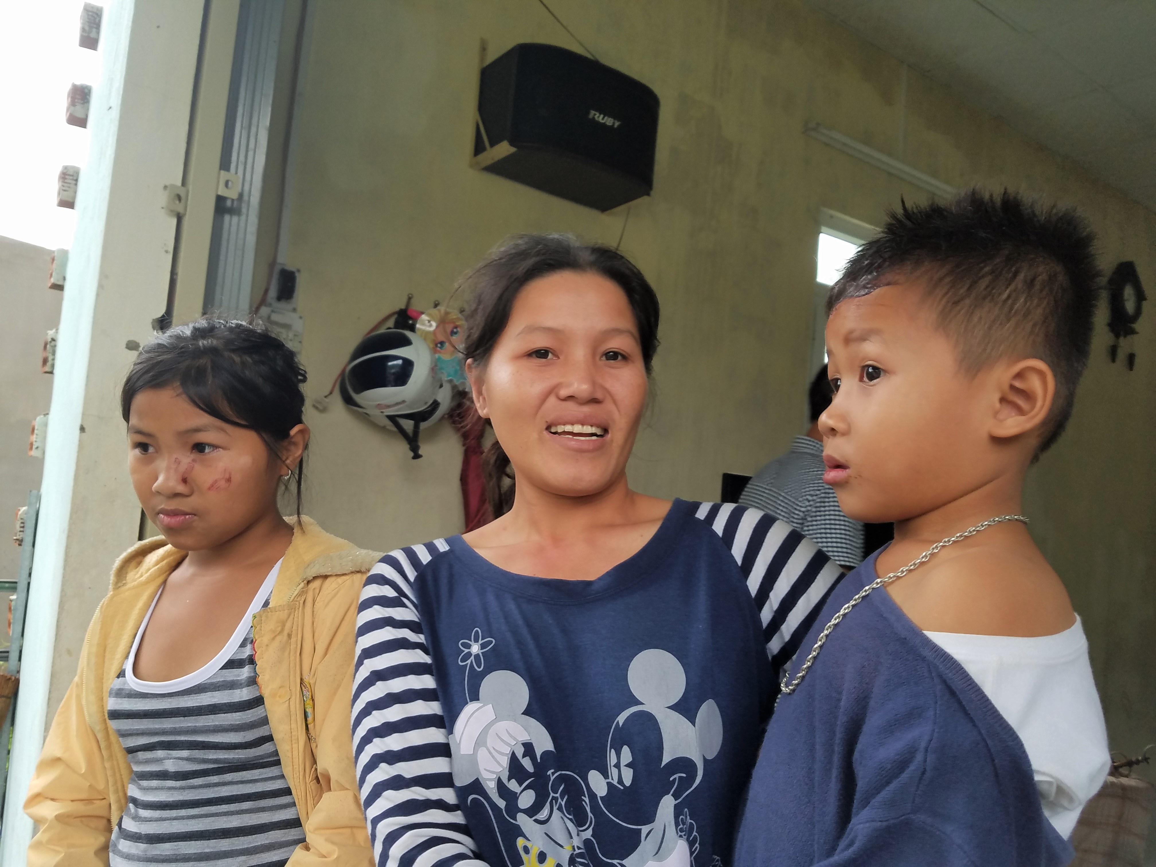 'Trong bao du neu khong co hang xom, gia dinh toi da gap nan' hinh anh