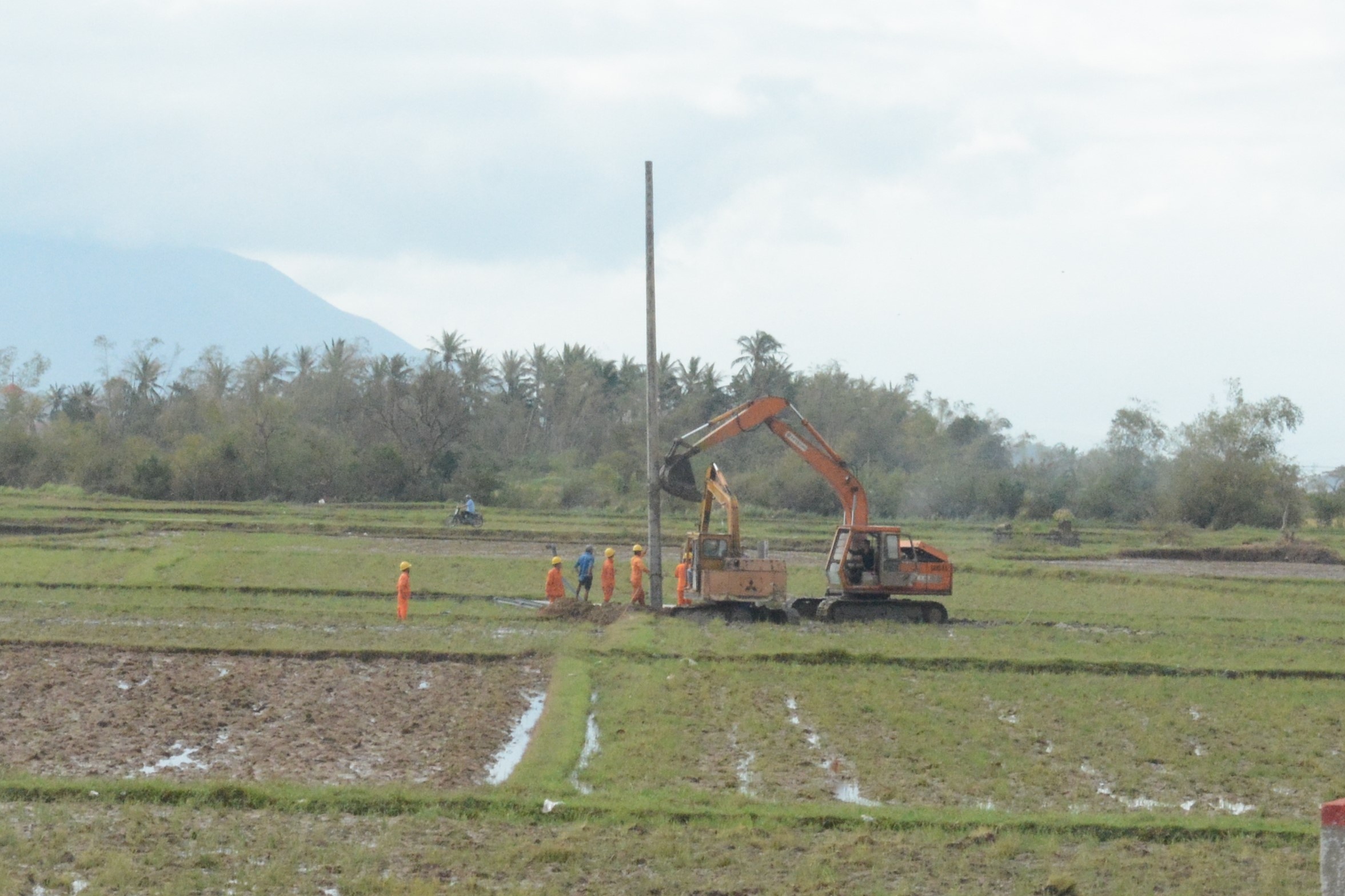Khắc phục lưới điện Khánh Hòa ảnh 1 Khac phuc luoi dien Khanh Hoa anh 1