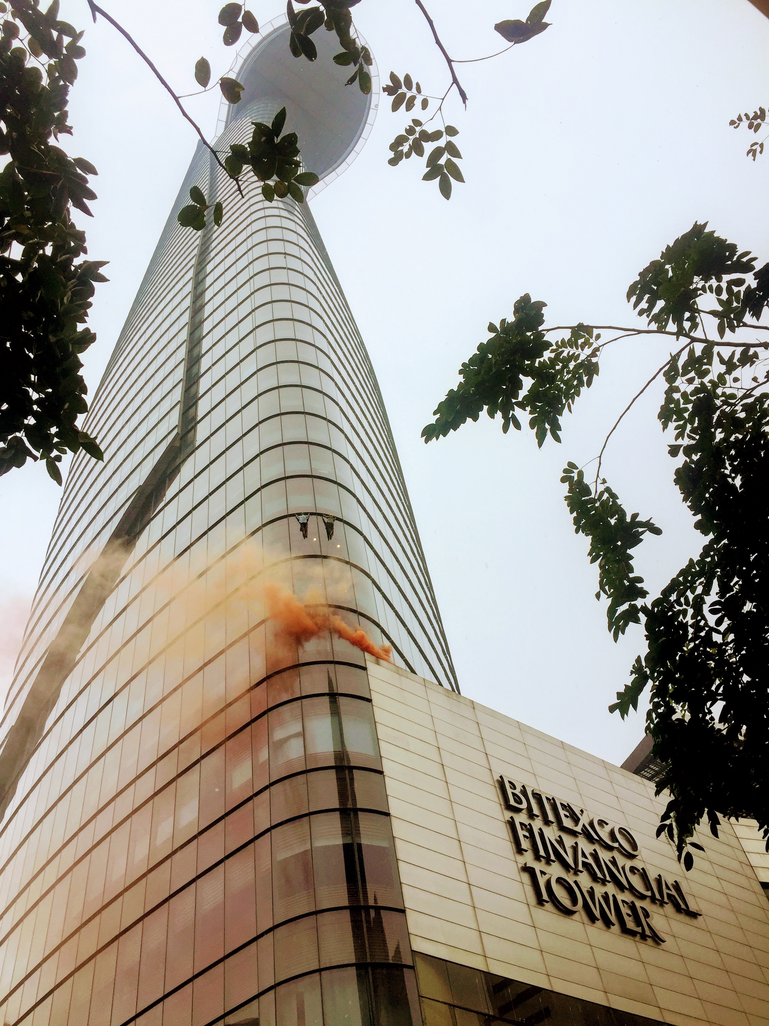 Bitexco dien tap chua chay anh 2