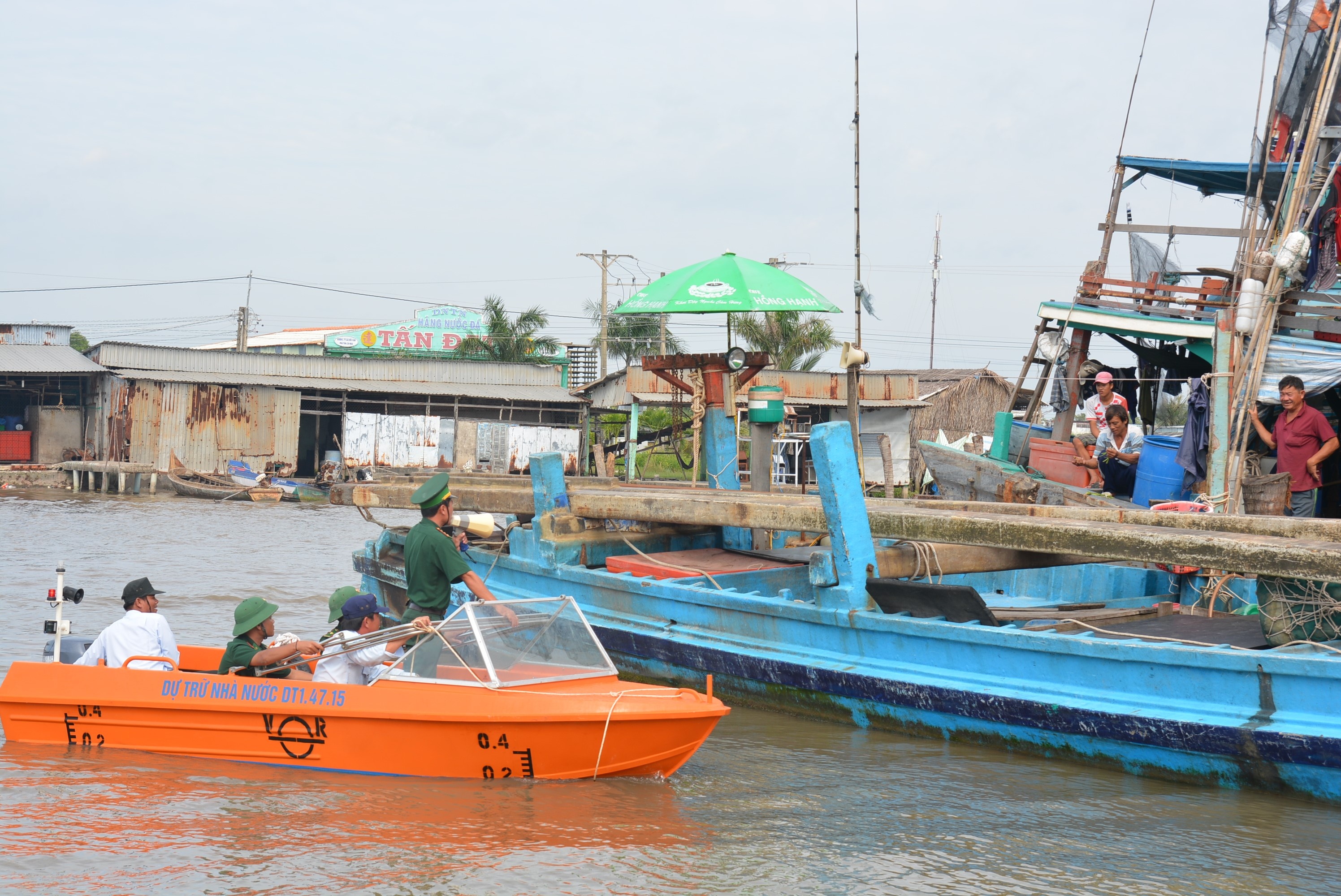 Nguoi dan tho o voi bao anh 4