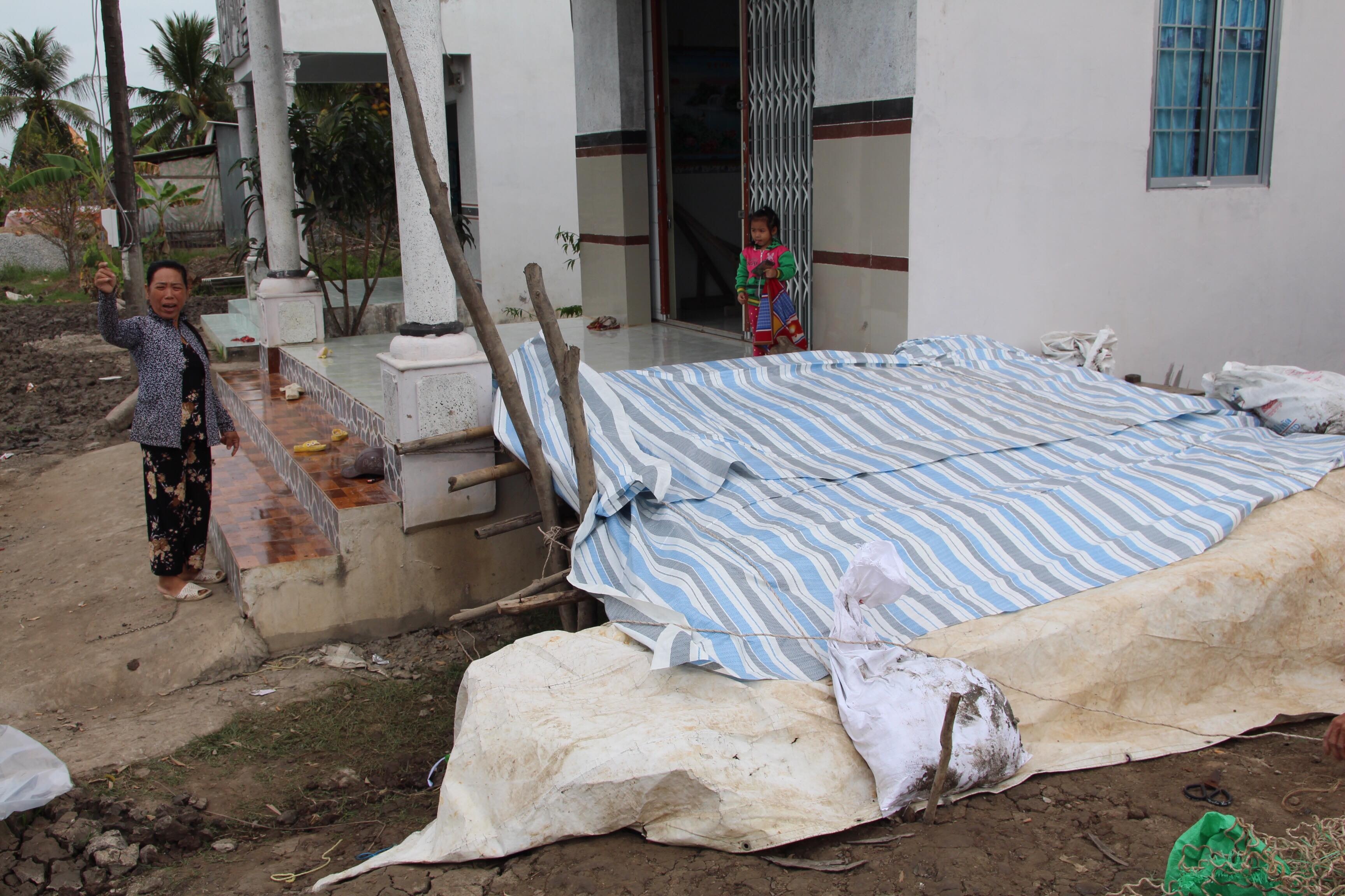 Dân Cà Mau chế hầm trú bão ảnh 2 Dan Ca Mau che ham tru bao anh 2