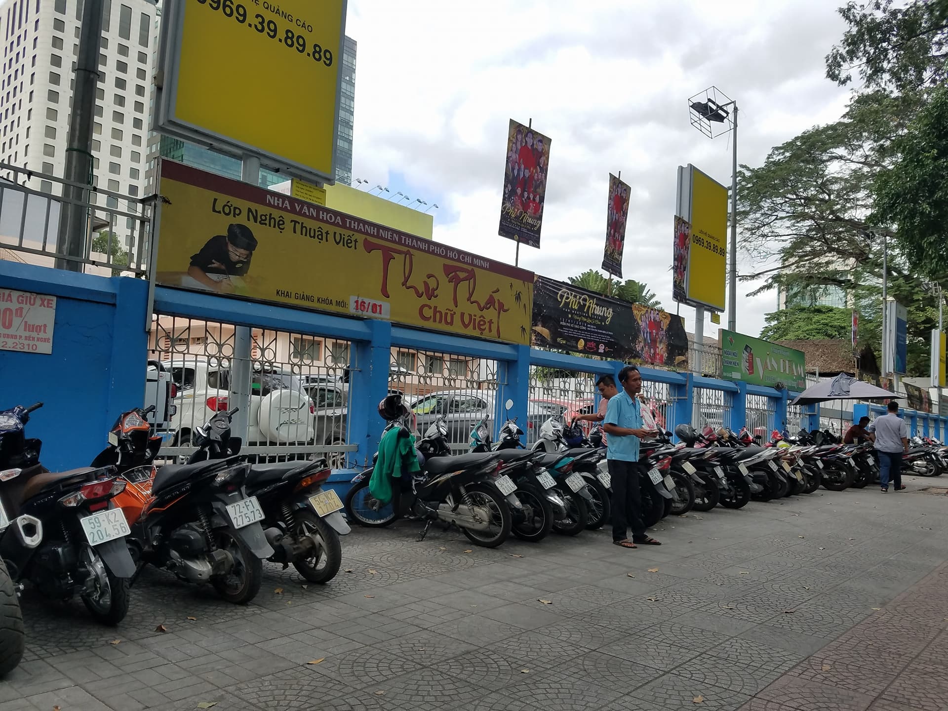 Người dân gửi xe ở đâu ảnh 3 Nguoi dan gui xe o dau anh 3