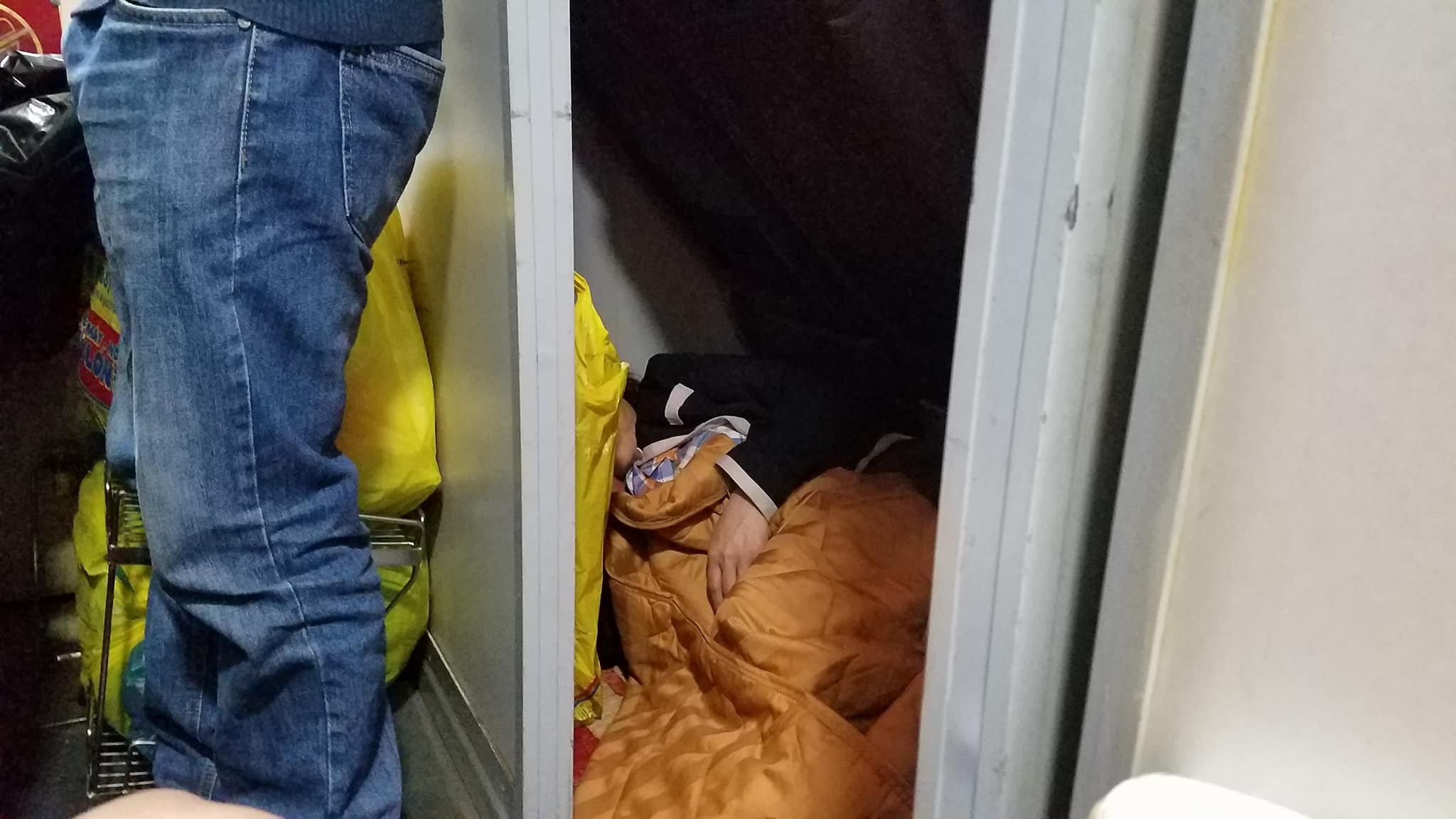 chen chuc tren tau tet anh 14