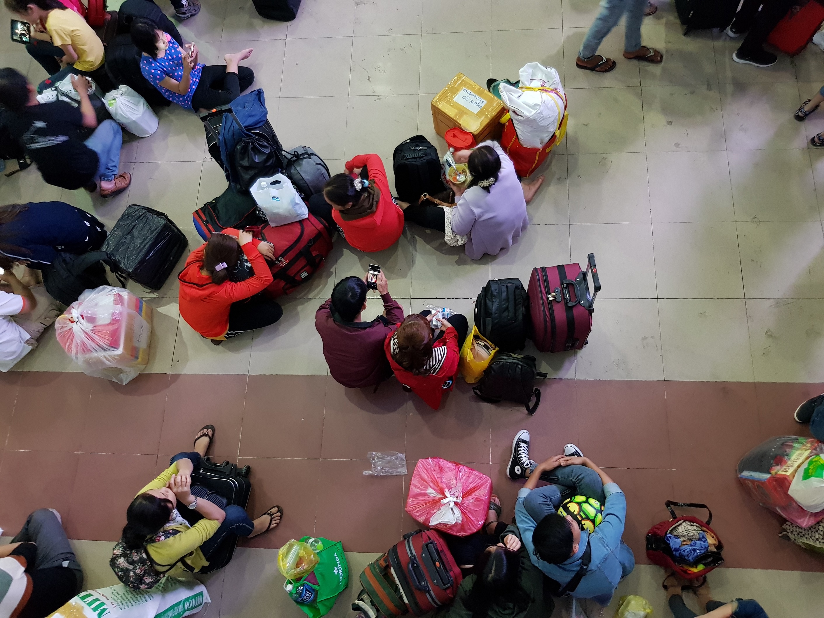 chen chuc tren tau tet anh 3