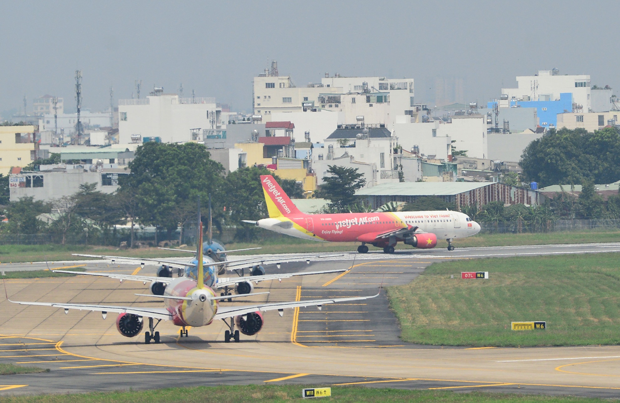 san bay Tan Son Nhat anh 4