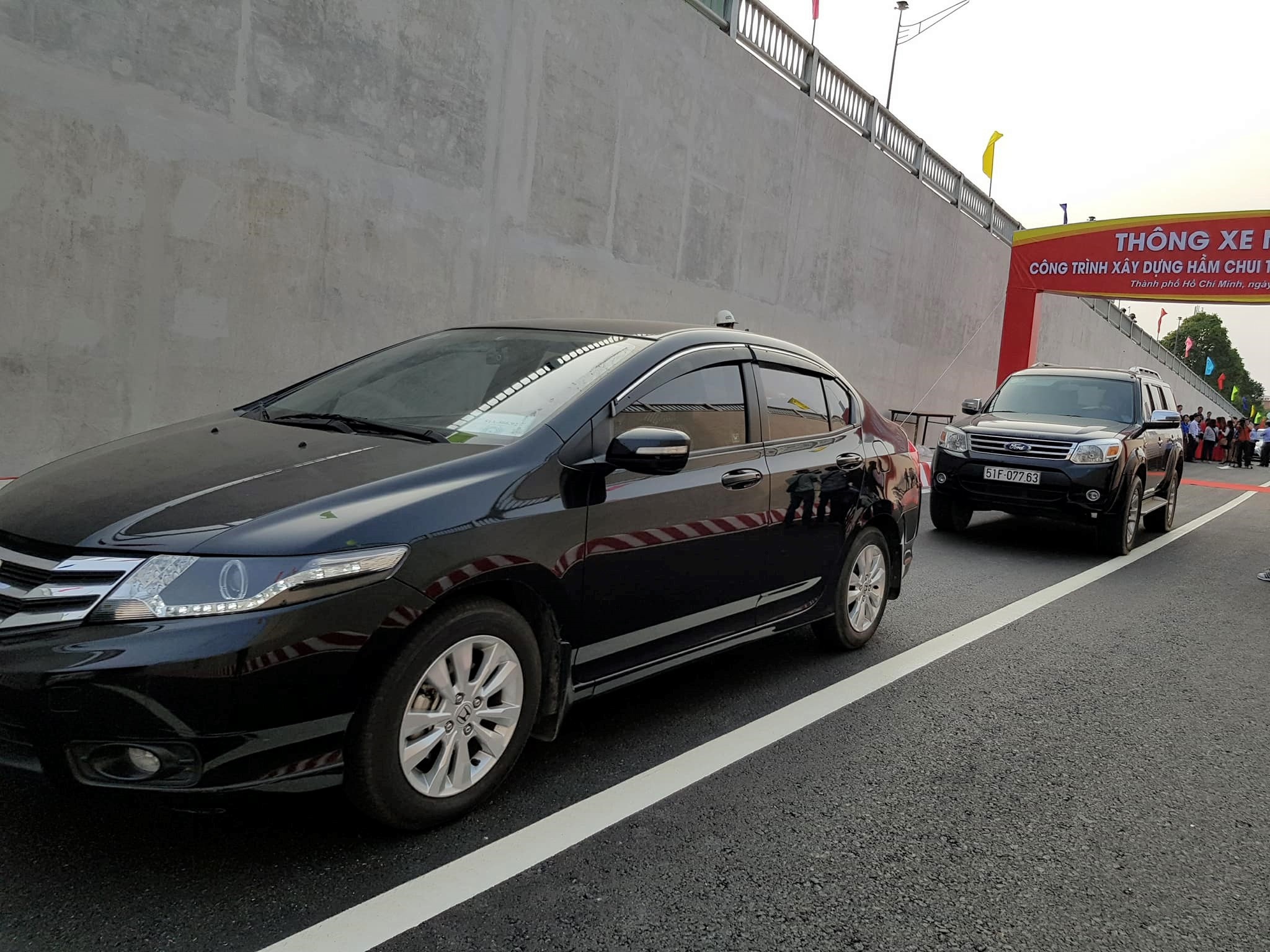 Thong xe ham chui, diem den An Suong thanh nut giao 3 tang hinh anh