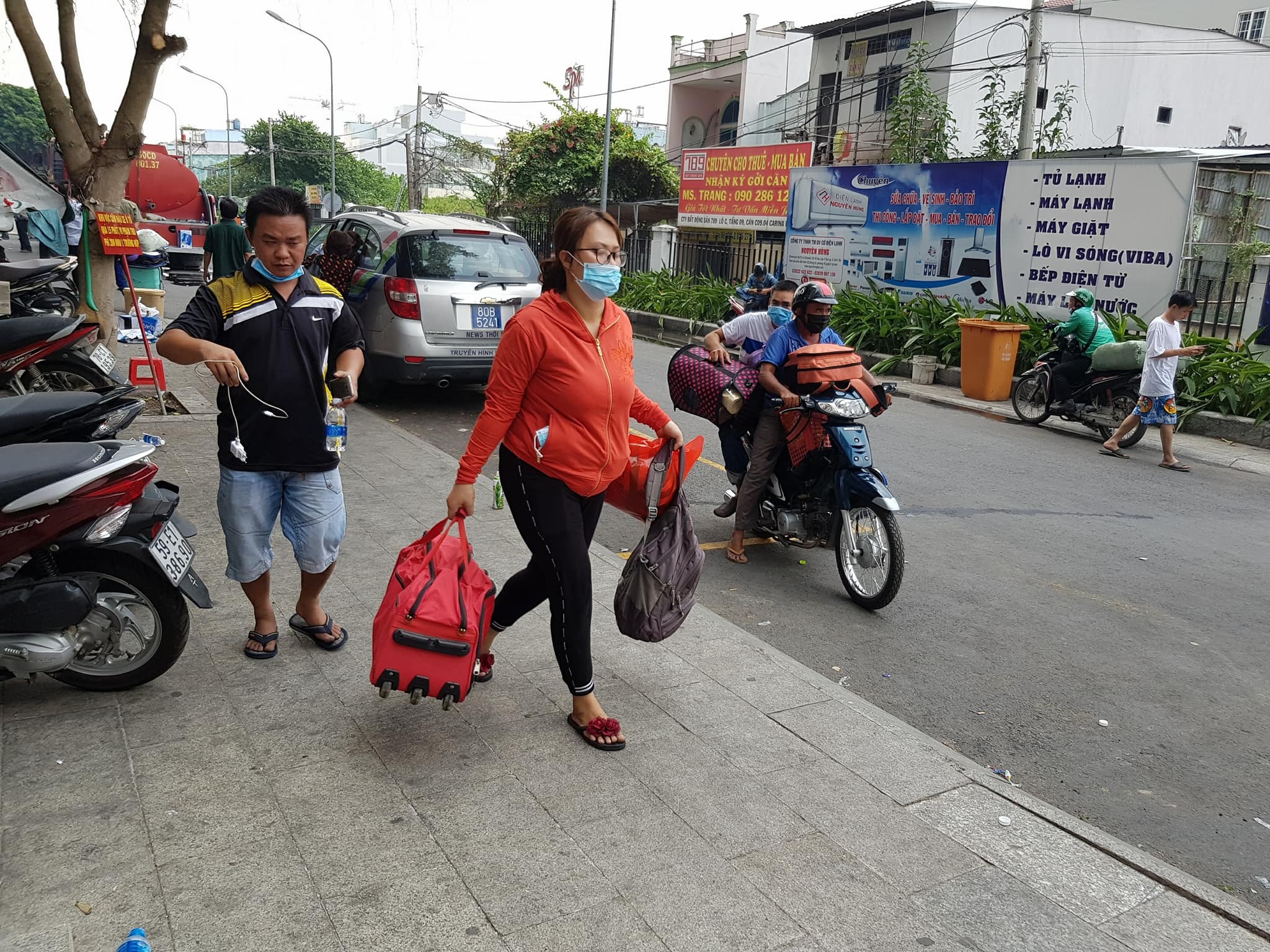 Cu dan gui don len Thu tuong anh 1