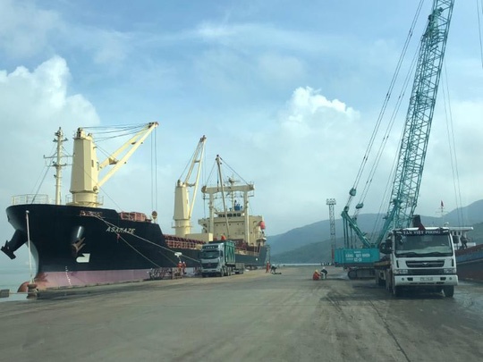 Bien dong lon nhan su cap cao o cang Quy Nhon hinh anh