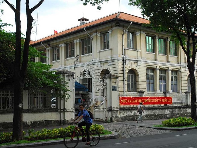 Toa nha Dinh Thuong Tho khong phai di tich duoc bao ton hinh anh