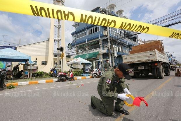 11 vu danh bom lien tiep tai Thai Lan, 4 nguoi chet hinh anh