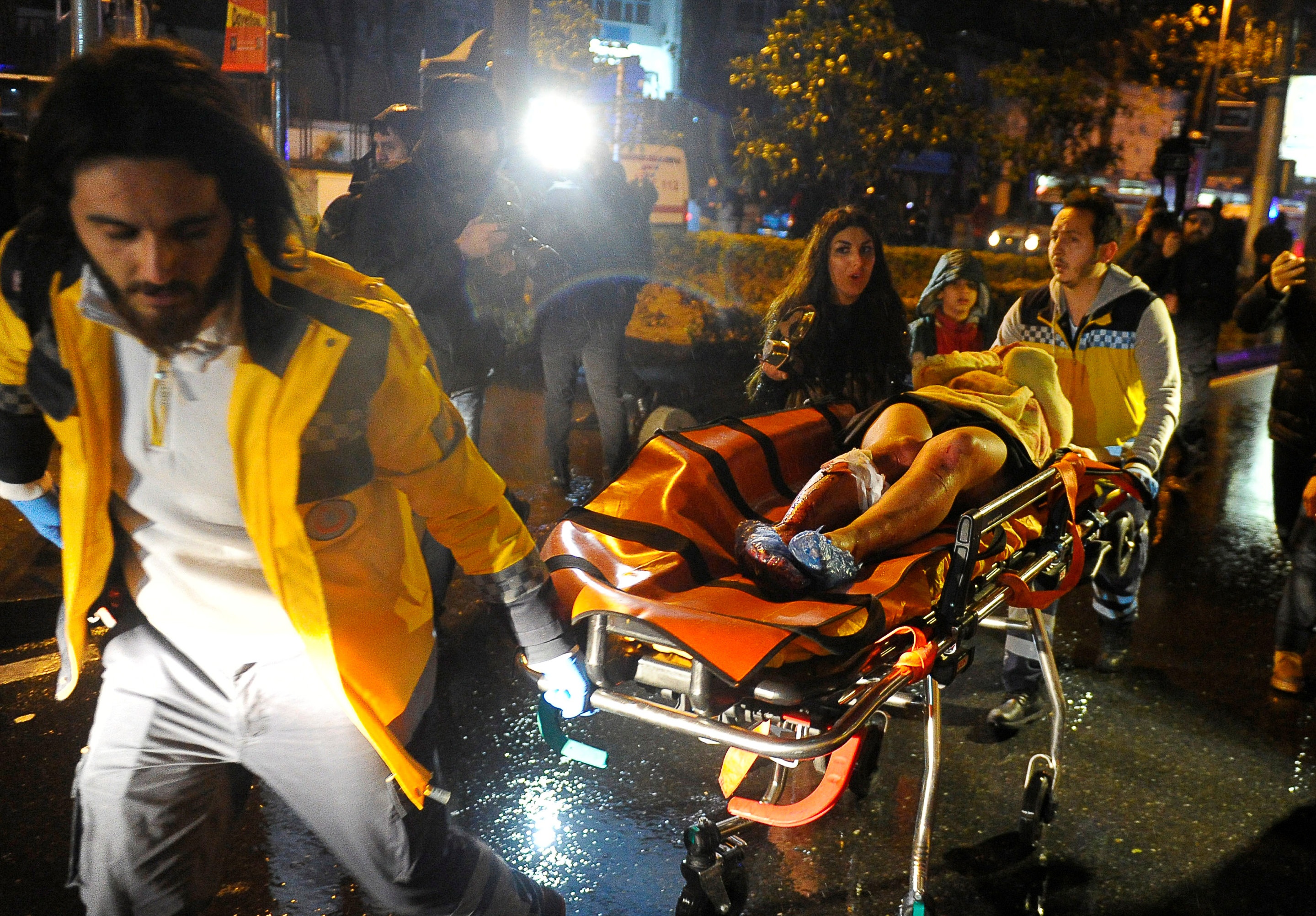 Tan cong khung bo Tho Nhi Ky dau nam moi, 39 nguoi chet hinh anh