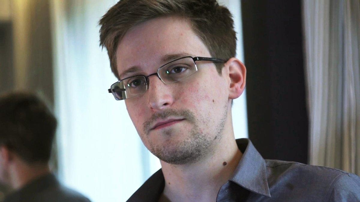 Nga can nhac tra Snowden de 'lam qua' cho Trump hinh anh