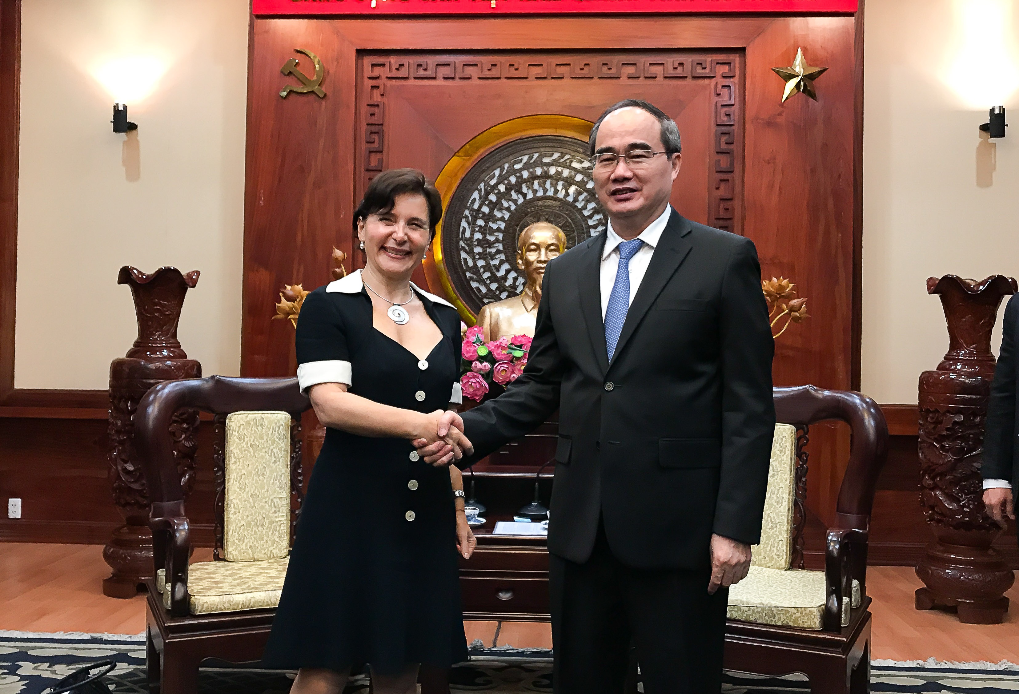 Bi thu Nhan de nghi Italy dau tu che bien da ca sau o TP.HCM hinh anh