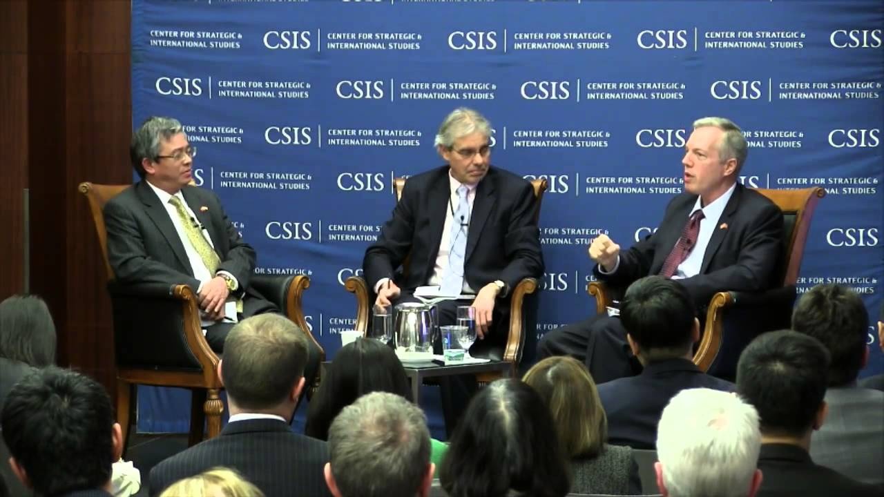 Dai su Pham Quang VInh va Ted Osius anh 3