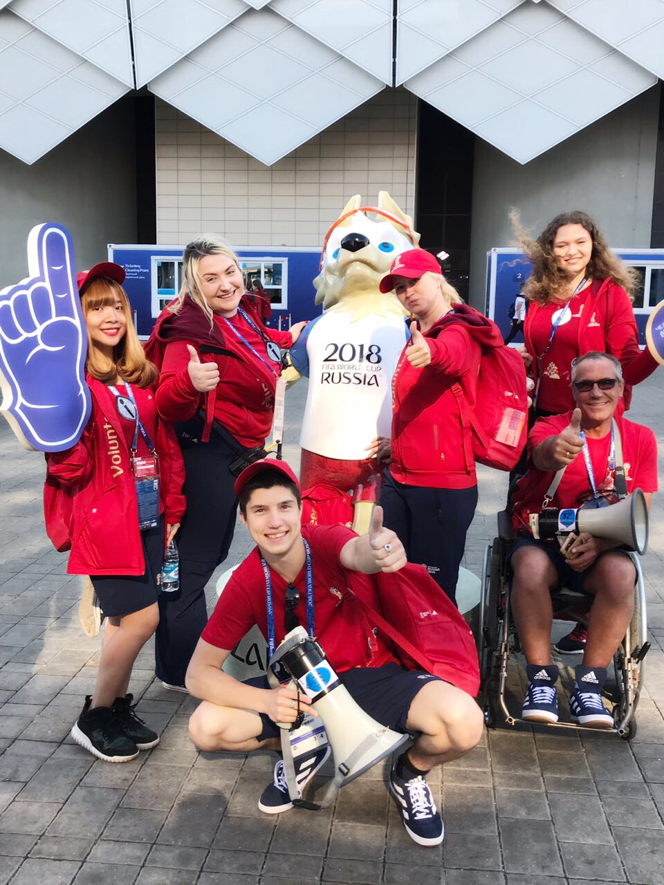 Tinh nguyen vien World Cup anh 3