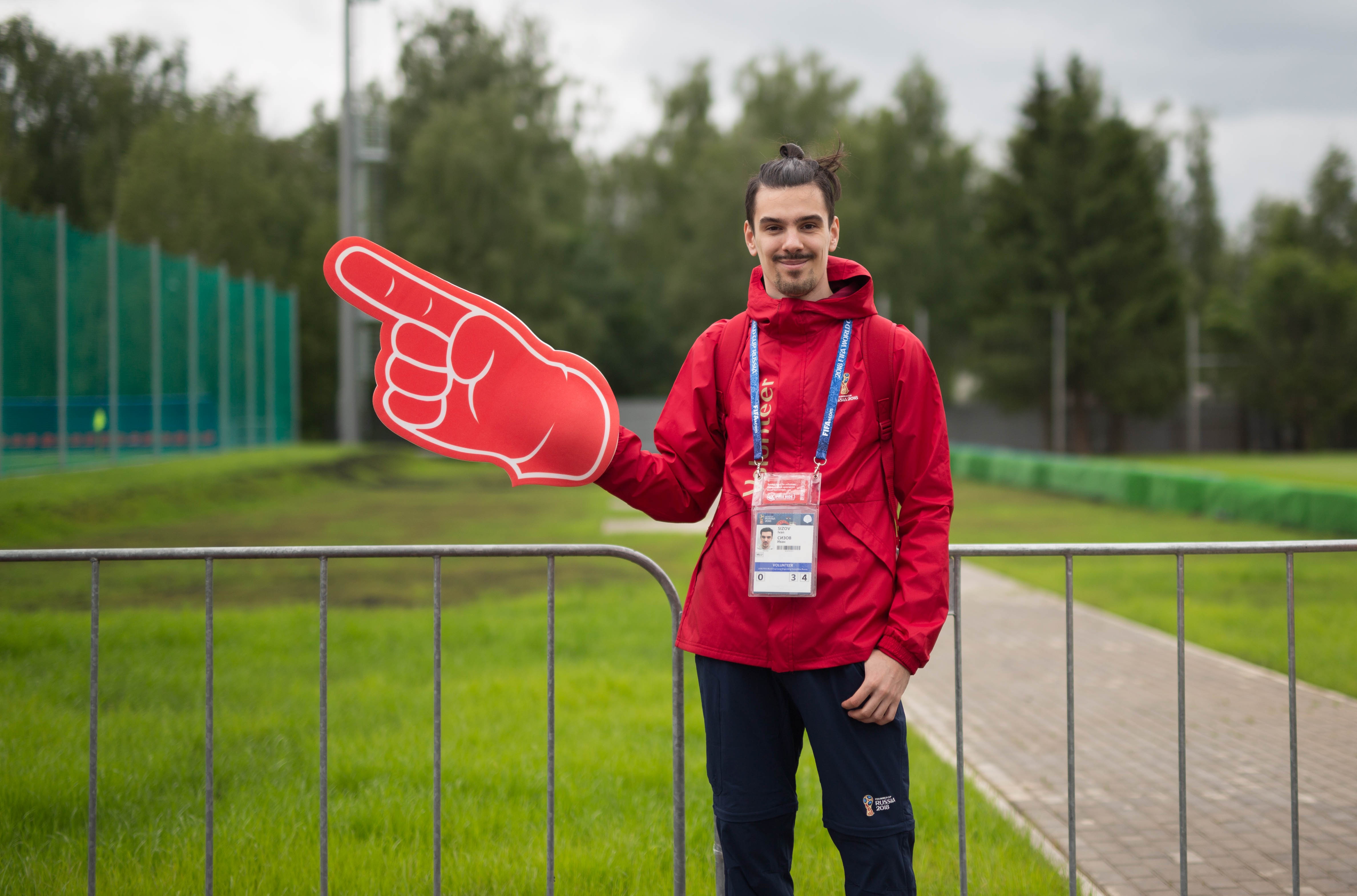 Tinh nguyen vien World Cup anh 2