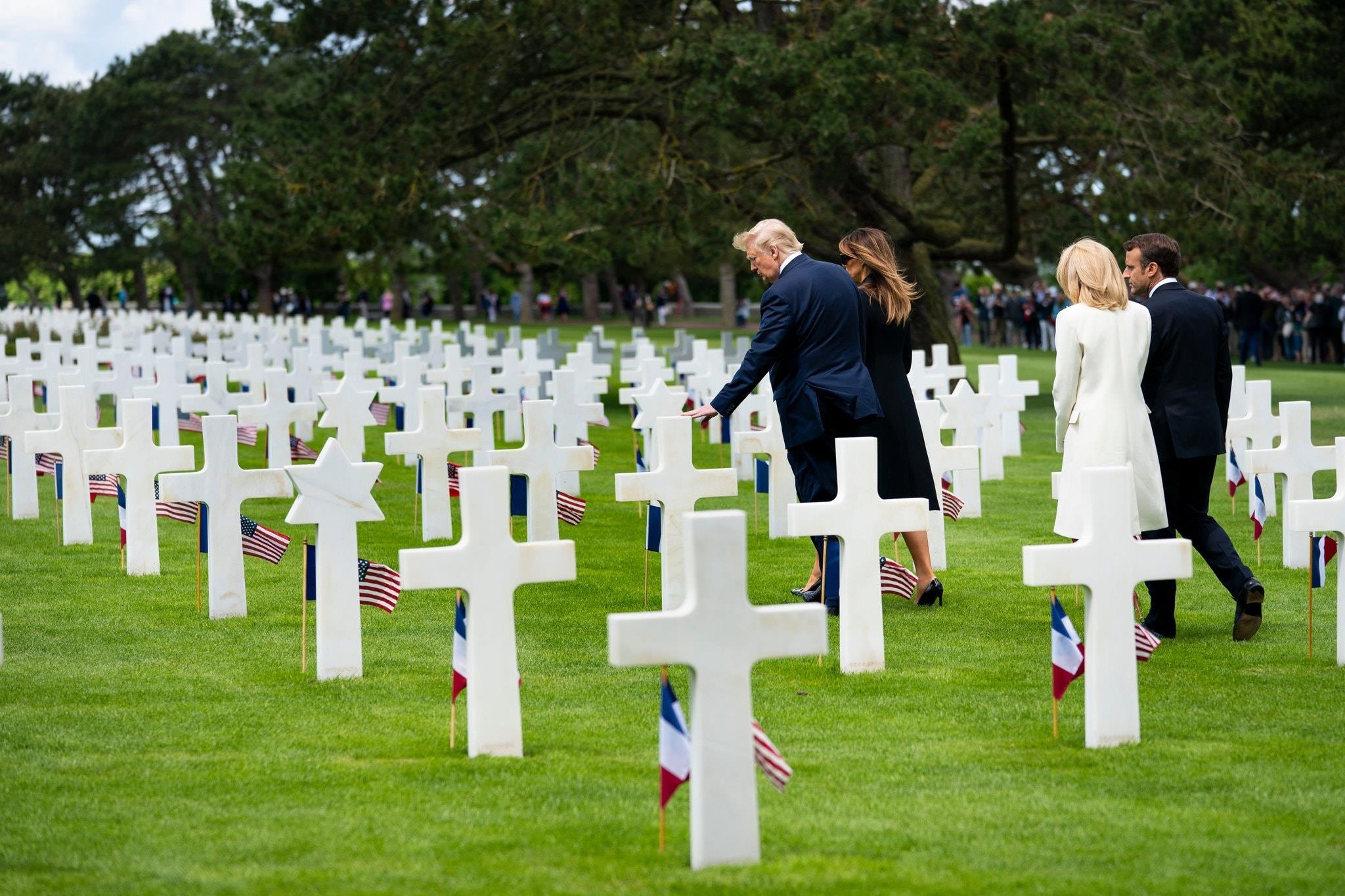 Phat bieu Trump Normandy anh 2