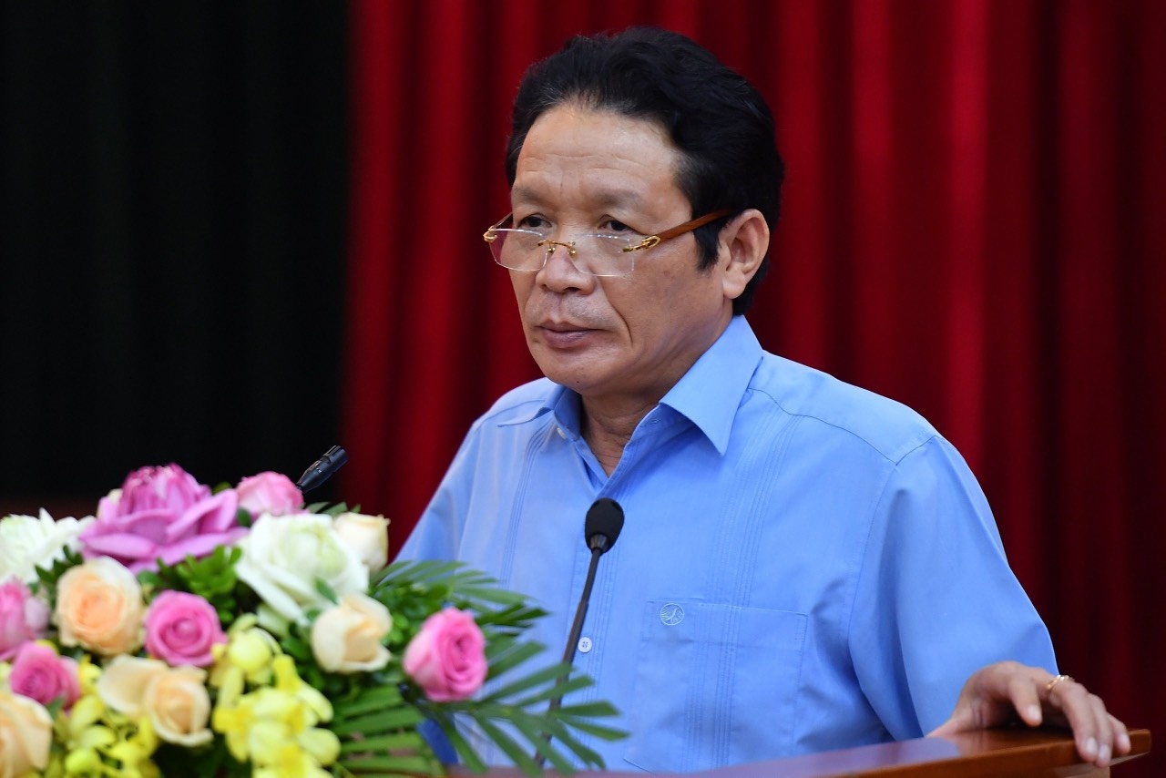 Lanh dao Hoi Xuat ban Viet Nam chuc mung Zing News hinh anh