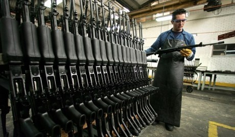 Viet Nam se thay sung truong cua Nga bang sung cua Israel hinh anh