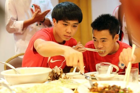 Arsenal don tiep chu dao U19 Viet Nam hinh anh