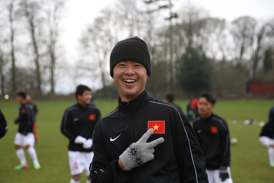U19 Viet Nam ren quan tren san tap cua Rooney, Lampard hinh anh