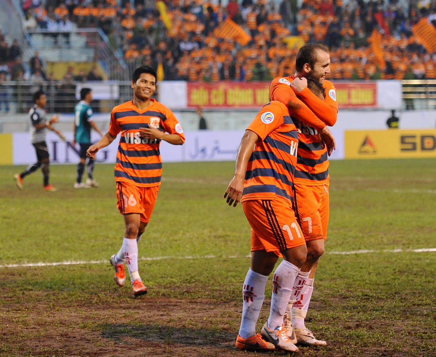 Danh bai Yangon, Ninh Binh vuon len dau bang AFC Cup 2014 hinh anh