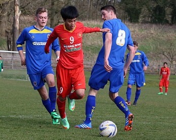 Clip U19 Viet Nam bi U19 Coventry cam hoa 1-1 hinh anh