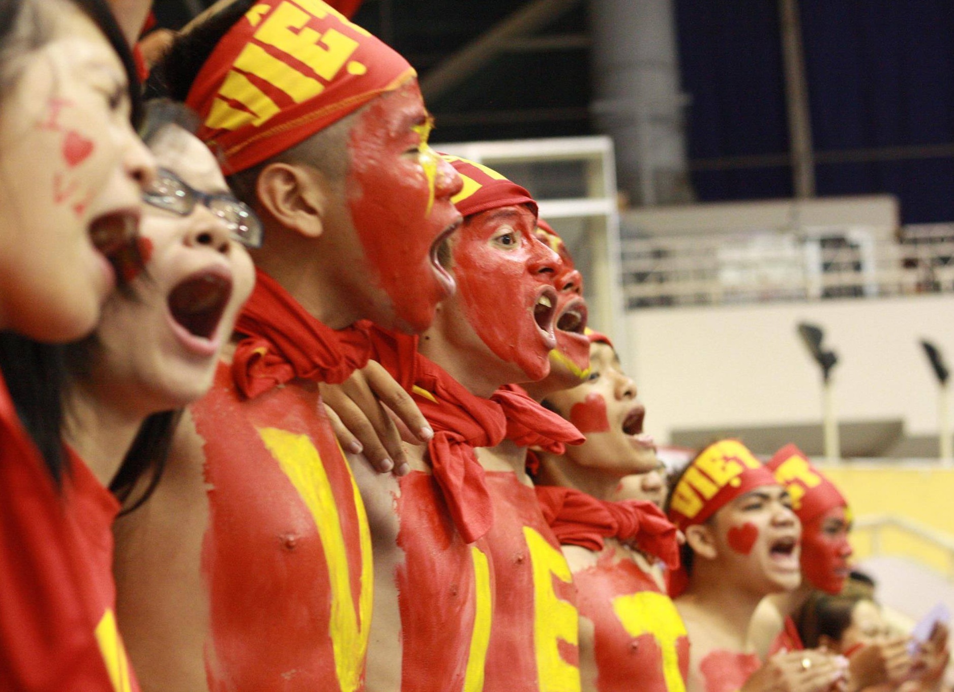 CDV tiep lua giup futsal Viet Nam gianh chien thang lich su hinh anh