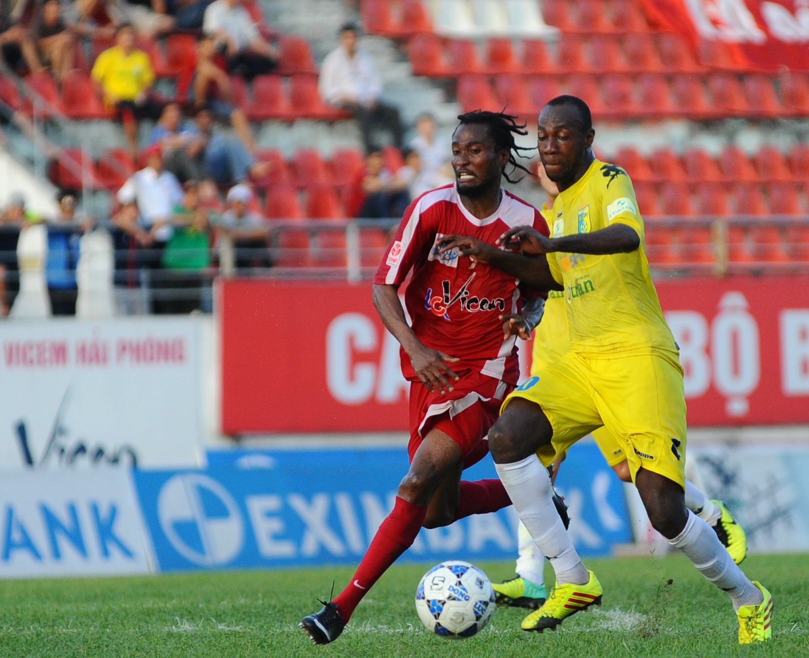  Mười phút sau khi hiệp hai bắt đầu, Fagan đã ghi bàn thắng đưa Hải Phòng một lần nữa vươn lên dẫn trước