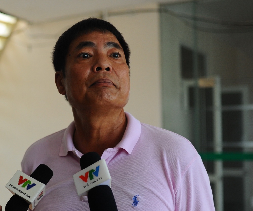 Ban ky luat tu choi lam viec, Hai Phong lai doa bo V.League hinh anh