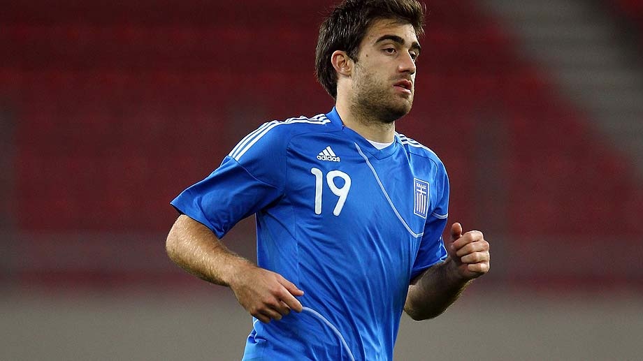 Sokratis ghi ban thang vang go hoa 1-1 cho Hy Lap hinh anh