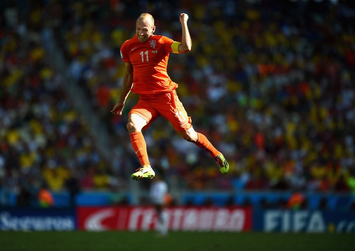 arjen-robbens-of-the-netherlands-celebrates-a-victory-over-mexico