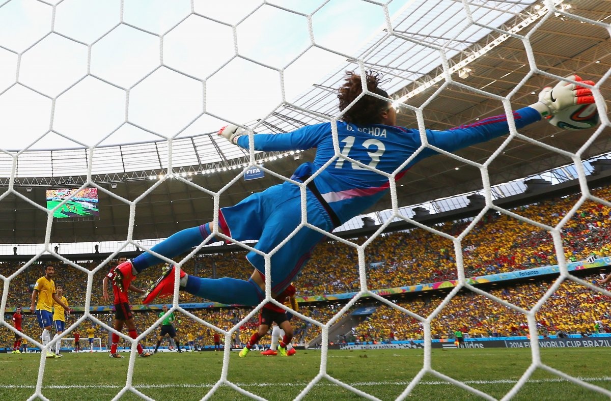mexicos-memo-ochoa-makes-an-incredible-diving-save